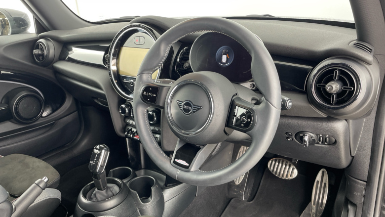 MINI Hatchback 1.5 Cooper Sport Premium 3dr Auto Petrol Hatchback